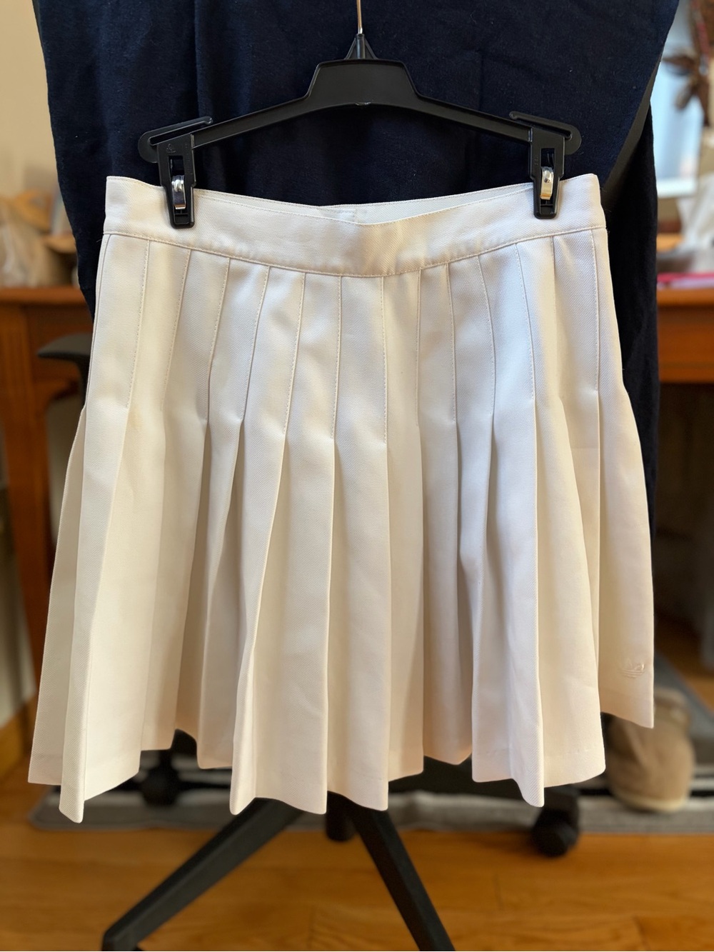 Vintage ”Made in Canada” Adidas White Pleated Mini Tennis Skirt 80s 90s